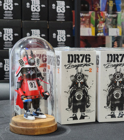 "DR76 x AUK" Vinyl Figure